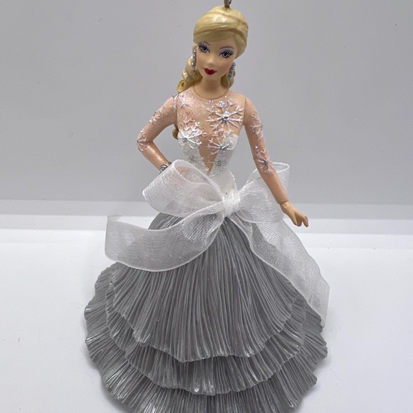 Hallmark Keepsake Celebration Barbie Ornament Special Edition 2008 *Used Once!* - Picture 4 of 5